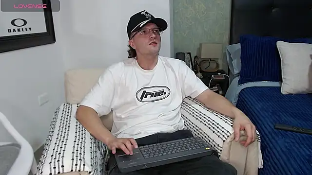 steve hornyboy online show from 18, 10, 2025