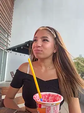 Isabella18 pink online show from 13, 5, 2026