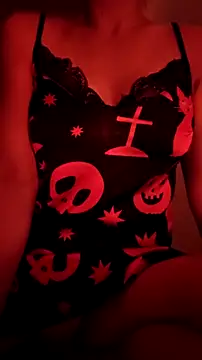 Snapshot of LeemaBean chatting on 9, 10, 2025 LeemaBean online show from 9, 10, 2025