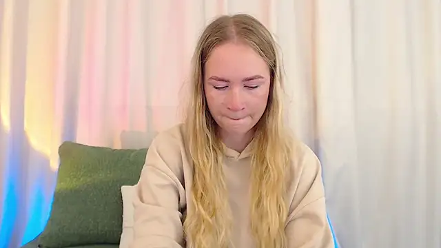 Snapshot of Mystic_Chloe chatting on 16, 9, 2025 Mystic Chloe online show from 16, 9, 2025