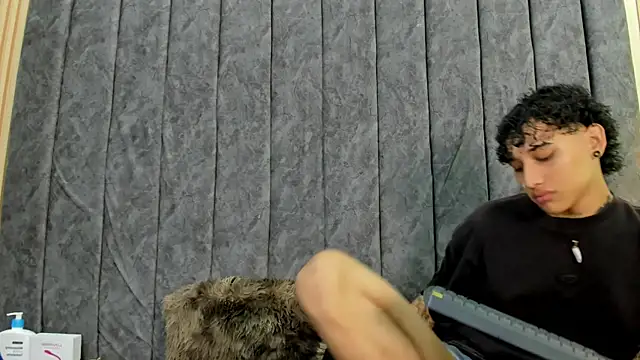 Snapshot of DustinandJordan chatting on 18, 9, 2025 DustinandJordan online show from 18, 9, 2025