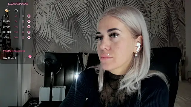 Kira Key online show from 2, 3, 2026