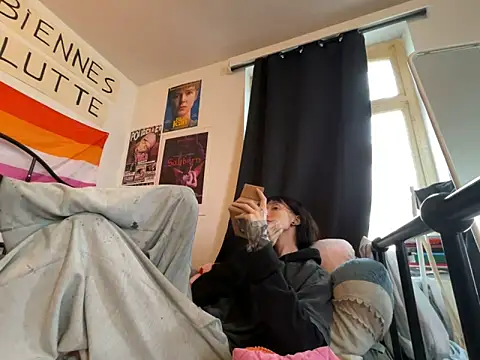 Snapshot of Styxlust chatting on 15, 4, 2026 Styxlust online show from 15, 4, 2026