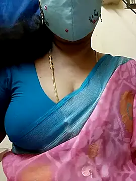 Snapshot of sushma26 chatting on 29, 7, 2026 sushma26 online show from 29, 7, 2026