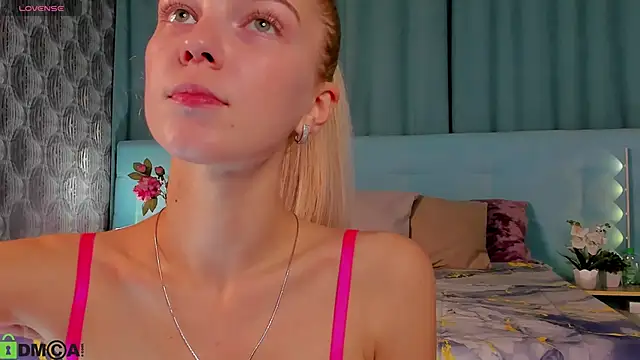 Aurora Bennet online show from 10, 9, 2025