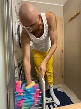 Snapshot of smint06 chatting on 27, 10, 2025 smint06 online show from 27, 10, 2025