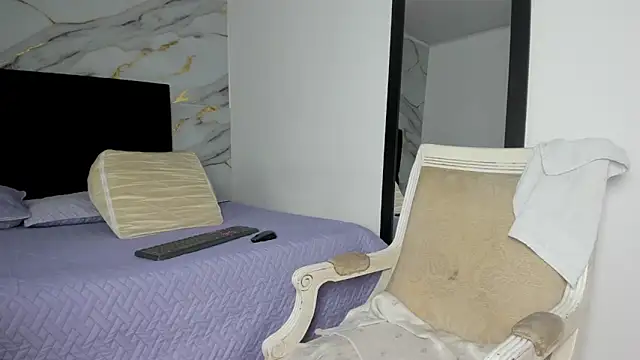 Snapshot of Vickysweeeettt chatting on 4, 11, 2025 Vickysweeeettt online show from 4, 11, 2025