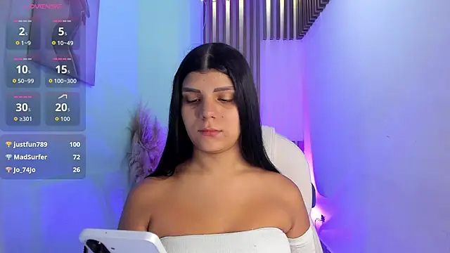 PauliinaBelle  online show from 13, 11, 2025