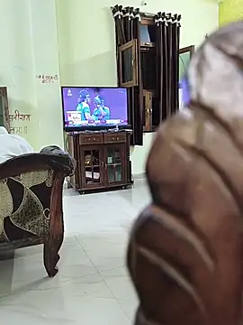 vardh033 online show from 2, 11, 2025