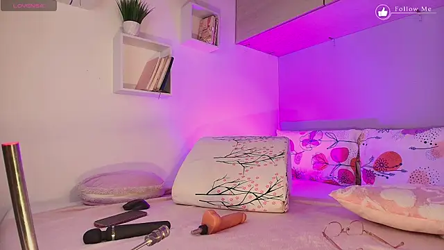 Melifluaa online show from 18, 4, 2026