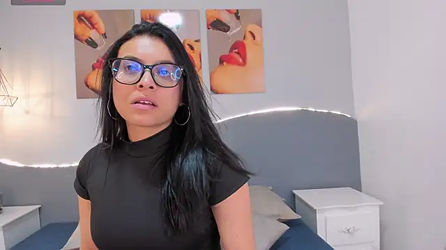 Sara mora  online show from 1, 6, 2026
