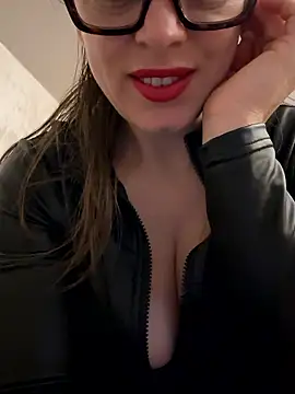 ladywithbigass online show from 15, 1, 2026