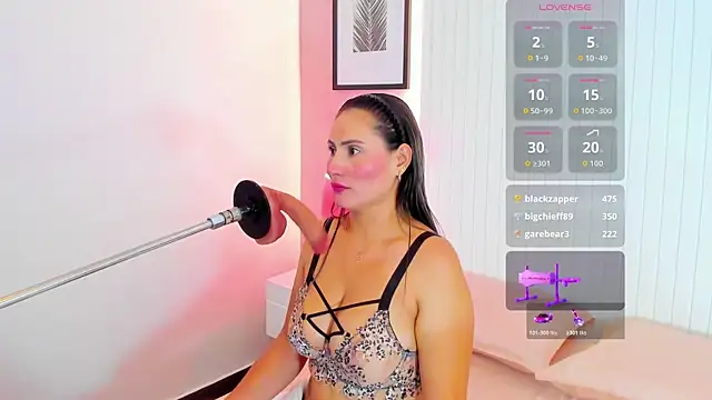 lauren stone  online show from 22, 10, 2025