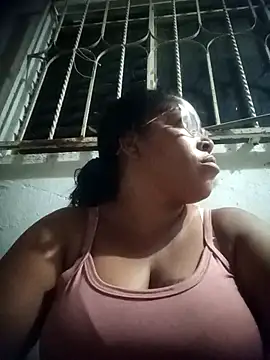 Big ass submissive online show from 19, 2, 2026