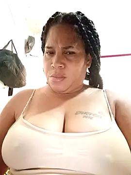 Big ass submissive online show from 16, 4, 2026