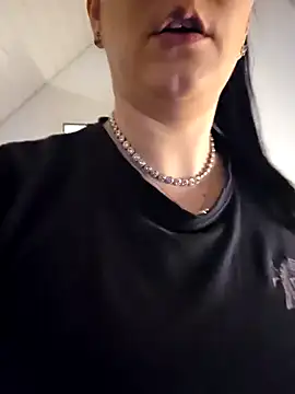 Snapshot of Swiss_Lady chatting on 8, 10, 2025 Swiss Lady online show from 8, 10, 2025