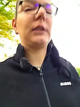 Snapshot of Swiss_Lady chatting on 29, 10, 2025 Swiss Lady online show from 29, 10, 2025