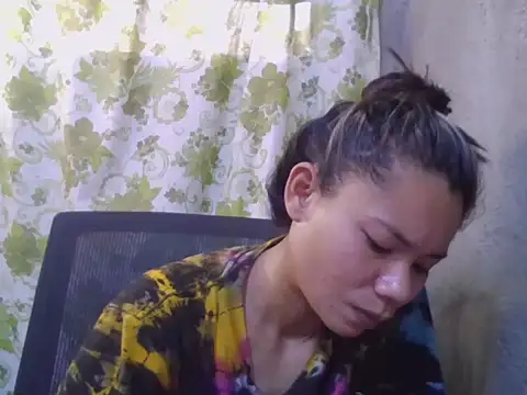 Snapshot of Sweeetgurll chatting on 11, 9, 2025 Sweeetgurll online show from 11, 9, 2025