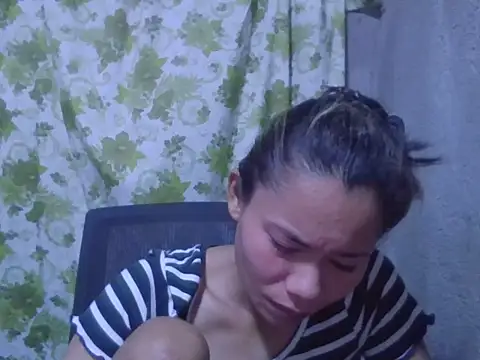 Snapshot of Sweeetgurll chatting on 2, 10, 2025 Sweeetgurll online show from 2, 10, 2025