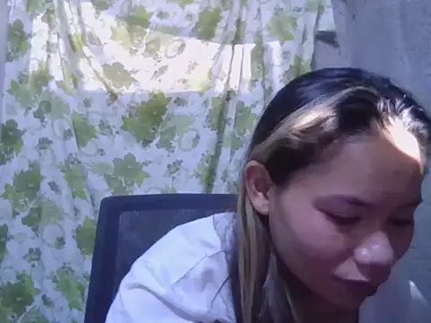 Snapshot of Sweeetgurll chatting on 16, 11, 2025 Sweeetgurll online show from 16, 11, 2025