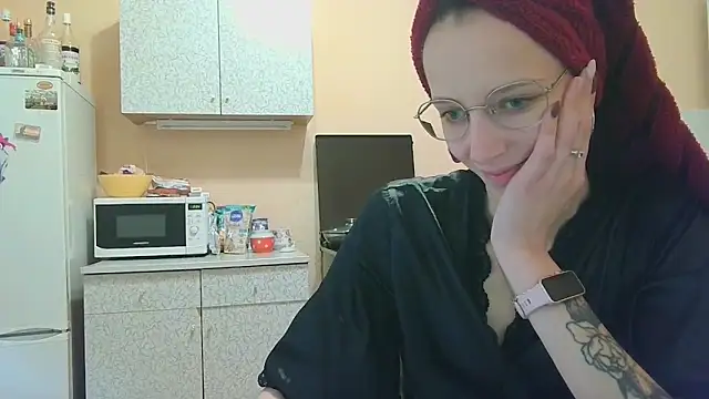 Lucy Divine online show from 16, 9, 2025