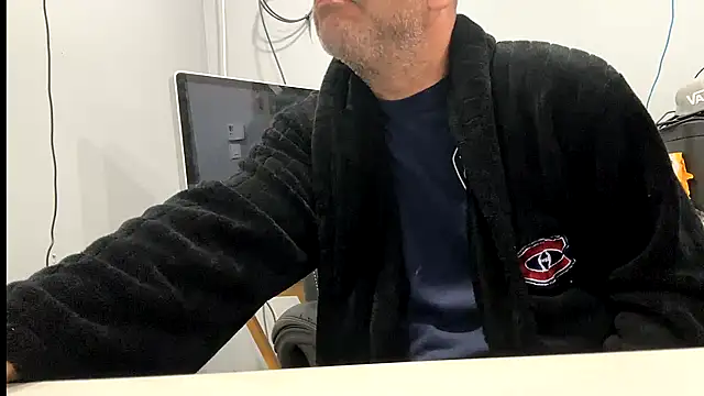 frankyjones8989 online show from 5, 12, 2025