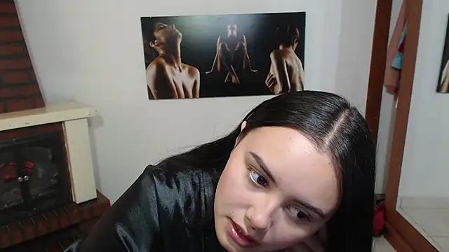 Snapshot of crazy_daniela chatting on 13, 9, 2025 crazy daniela online show from 13, 9, 2025