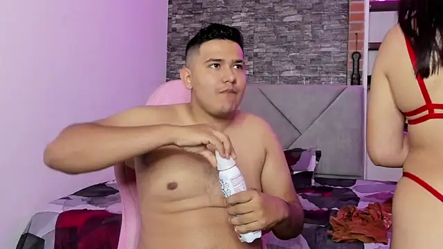 Sexxyy Couple  online show from 10, 3, 2026