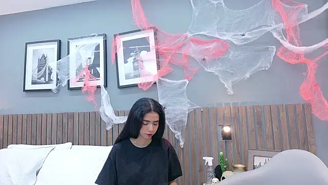 luna roja25 online show from 15, 10, 2025