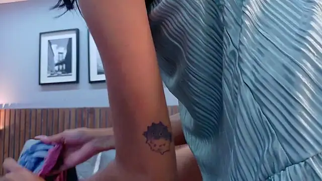 luna roja25 online show from 23, 2, 2026