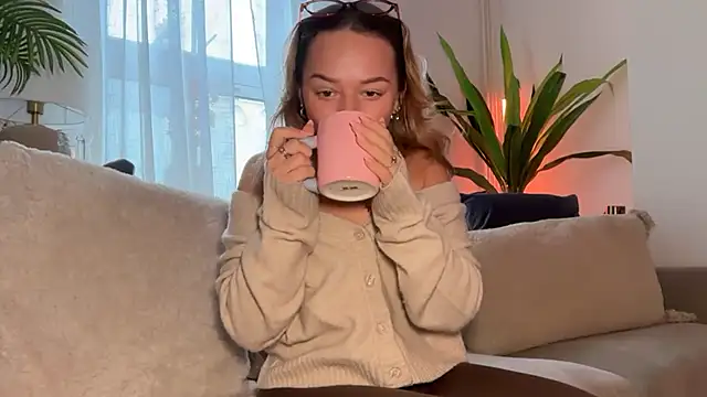 Snapshot of KayleeBella chatting on 18, 1, 2026 KayleeBella online show from 18, 1, 2026