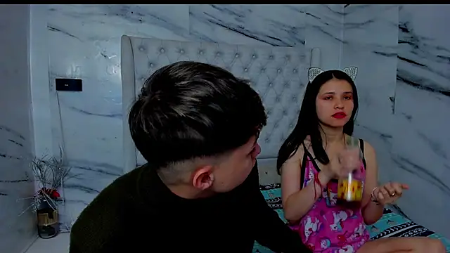 Ari and Storm online show from 23, 11, 2025