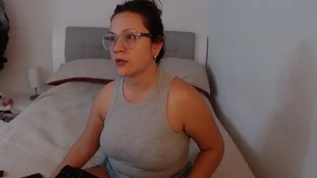 sophie lopez1 online show from 20, 7, 2026