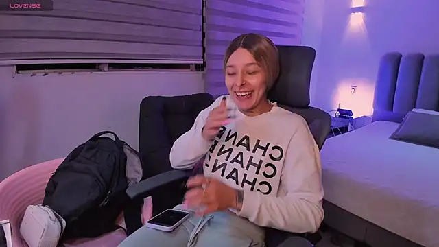 SkyThompson online show from 25, 10, 2025