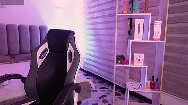 SkyThompson online show from 5, 12, 2025