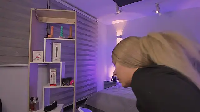 SkyThompson online show from 15, 12, 2025