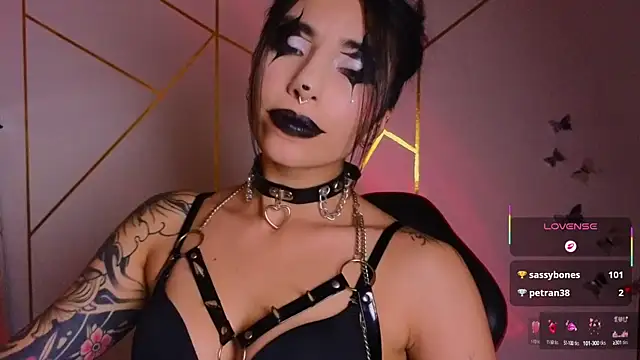 Hollyxx  online show from 4, 10, 2025