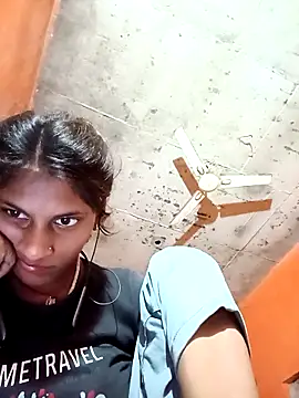 Snapshot of Jyoti_thakurr chatting on 7, 10, 2025 Jyoti thakurr online show from 7, 10, 2025