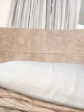 Marian Zeller online show from 4, 11, 2025