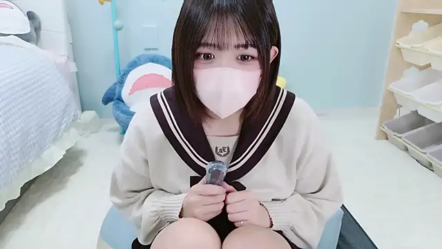 Hinata Sun online show from 9, 11, 2025