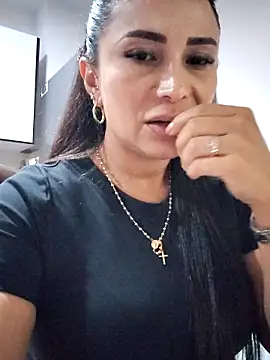 mia mancinii online show from 11, 6, 2026