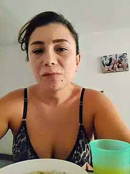 mia mancinii online show from 2, 8, 2026