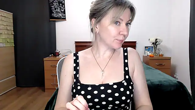 ParadiseAlina online show from 6, 2, 2026