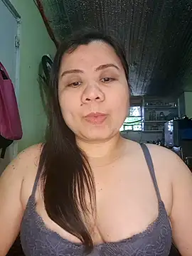 Snapshot of hotlyn45 chatting on 17, 3, 2026 hotlyn45 online show from 17, 3, 2026