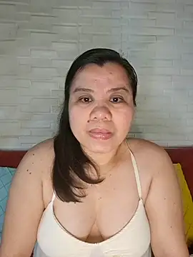 Snapshot of hotlyn45 chatting on 13, 4, 2026 hotlyn45 online show from 13, 4, 2026