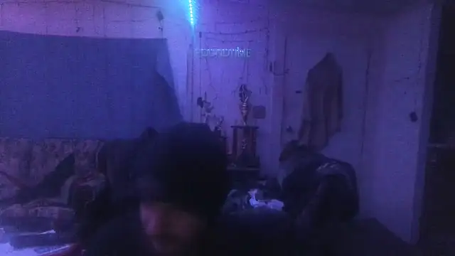 Snapshot of Poundtown1226 chatting on 17, 1, 2026 Poundtown1226 online show from 17, 1, 2026