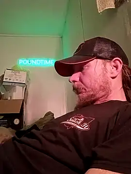 Snapshot of Poundtown1226 chatting on 25, 2, 2026 Poundtown1226 online show from 25, 2, 2026