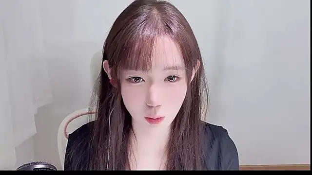 Xiao-runbao online show from 16, 10, 2025