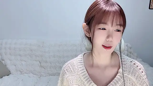 Xiao-runbao online show from 4, 12, 2025