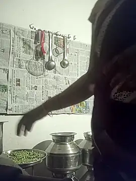 Snapshot of monu_bhabi chatting on 14, 3, 2026 monu bhabi online show from 14, 3, 2026